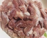 รูปขั้นตอนการทำที่ 1 ของ หมูทอดจิ้มแจ่ว