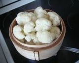 A picture of step 2 of Mashed Parsnips & Cauliflower.