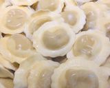 A picture of step 6 of Creamy Mushrooms 🍄 with Ravioli.