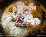 Foto del paso 3 de la receta: Suprema de merluza con salsa y calamares 😉😉