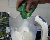 A picture of step 3 of Banana Strawberry milk Delight.