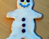 A picture of step 8 of Vickys Gingerbread Snowmen & Reindeer, Decorating Idea.