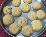A picture of step 7 of Berries and walnut cookies.