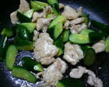 A picture of step 6 of Cucumber and Chicken Sweet and Sour Stir-fry.