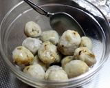 A picture of step 3 of Simple is Best! Soft and Creamy Deep-Fried Taro Roots in Sauce (Agedashi).