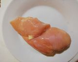 Foto del paso 1 de la receta: Rollitos de lechuga con pechuga de pollo