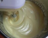 A picture of step 5 of Fluffy and Moist Sponge Cake.