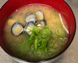 A picture of step 4 of Shijimi Mussels Miso Soup.