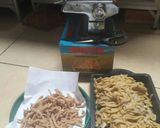 Foto langkah ke 5 dari resep Kue stik bawang.