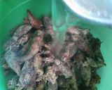 Foto langkah ke 1 dari resep Oseng cumi asin pedas.