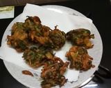 পালং পাকোড়া রেসিপির ধাপ 5 ছবি