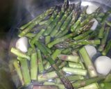 A picture of step 3 of Sig's Garlic and Asparagus Soup with Chilli Prawn garnish.