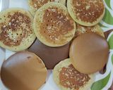 Foto langkah ke 7 dari resep Fruit Dorayaki Burger.