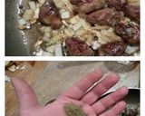 A picture of step 4 of Chicken hearts and gravy.
