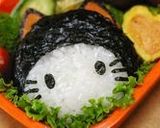 A picture of step 12 of Black Cat Hello Kitty Halloween Bento.