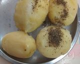 A picture of step 1 of Aloo tikki veggies sandwich.