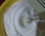 Foto langkah ke 3 dari resep Chocolate Swiss Roll.