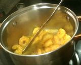 A picture of step 1 of Prawn Malai Curry.