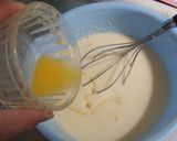 A picture of step 3 of Self-made Crepe.