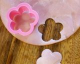 A picture of step 5 of Hina Doll's Day Character Bento Rice Balls.