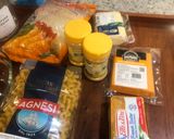 Foto langkah ke 1 dari resep Baked Mac and Cheese.