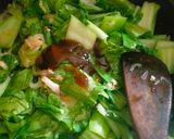 Foto langkah ke 3 dari resep Tumis Sawi Pokcoy.
