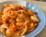 Foto langkah ke 8 dari resep Holly's fav: Tomato Pasta, dimasak pake fresh tomato.