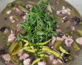 Foto langkah ke 3 dari resep Tumis Cumi Tomat Hijau.