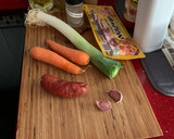 Foto del paso 1 de la receta: Garbanzos con zanahorias y salsa de tomate