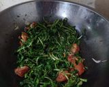 Foto langkah ke 5 dari resep Tumis Selada Air Terasi.