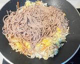 Dried Anchovy XO Sauce Fried Buckwheat Noodles 小魚干XO醬炒蕎麥麵[溪和水產]的食譜步驟3照片