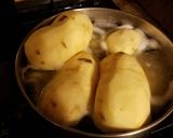 A picture of step 1 of Potato knishes.
