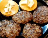 Foto del paso 2 de la receta: Hamburguesa de carne 🍔