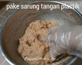 Foto langkah ke 4 dari resep Bola2 Ayam Isi Telur Puyuh.