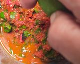 Foto langkah ke 6 dari resep Sambal Tomat Kemangi.