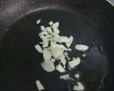 Foto langkah ke 2 dari resep Udang Saus Lada Hitam.