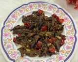 A picture of step 4 of Fresh Oyster Mushroom Stir Fry.