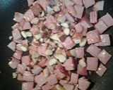 A picture of step 2 of Udon pineapple and ham.