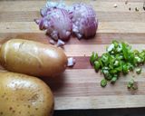 A picture of step 1 of Stuffed bread omelette without egg.