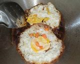 Foto langkah ke 4 dari resep Telur Ceplok Tumis Kecap.