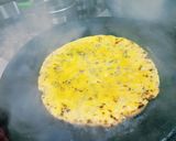 A picture of step 4 of Makki ka methi parantha.