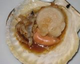 A picture of step 13 of Scallops With Butter and Soy Sauce Baked in Their Shells.