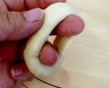 A picture of step 8 of Mahua: Twisty Chinese Fried Snacks.