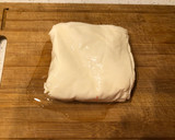 Foto del paso 3 de la receta: Ensalada de tomates perita con queso fresco