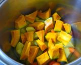 A picture of step 4 of Healthy Cream Stew with Salmon and Kabocha Squash.
