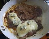 Foto del paso 4 de la receta: Sandwichitos de carne con quesos