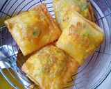 Foto langkah ke 8 dari resep Martabak Mini Simple.