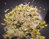 A picture of step 2 of Leek and mushroom 🍄 sauce.