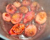 Foto del paso 4 de la receta: Chalotas confitadas al vino tinto y especias