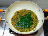 મટર-પાલક નીમોના